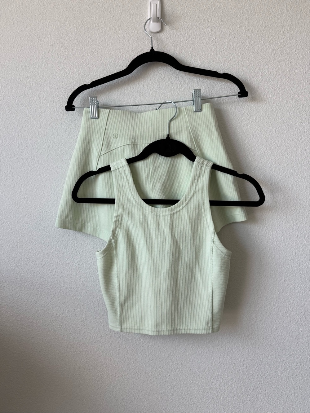 LULULEMON Set in Light green color - Picture 2 of 10